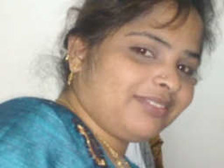 Sabita Bhabhi takes on the Hitman in this Fully-Loaded Video