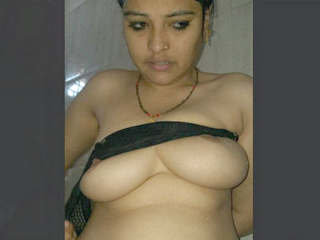More beautiful Bhabi in small clip collection
