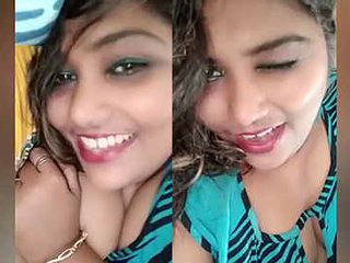 Indian babe with big boobs gives a deepthroat blowjob