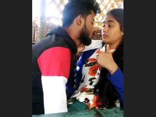 Outdoor romance for passionate lovers