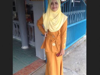 Muslim girl in hijab enjoys sexual pleasure in HD video