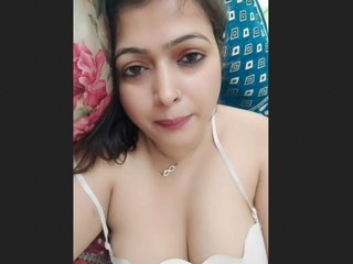 Experience the ultimate pleasure with Meena Bhabhi in a live show