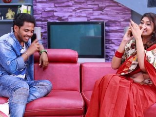 Tamil MILF Neelima Rani's Bold Saree Removal and Navel Show