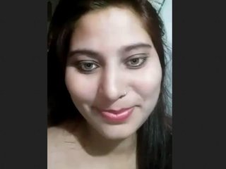Watch a cute Indian bhabi in action