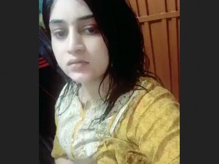 Maal Delight's stunning beauty and horny partner in steamy video