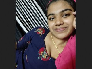 Bhabhi's seductive MMS with a horny partner